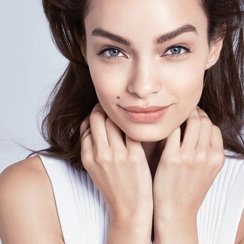 Luma Grothe Face Makeup Category Hero
