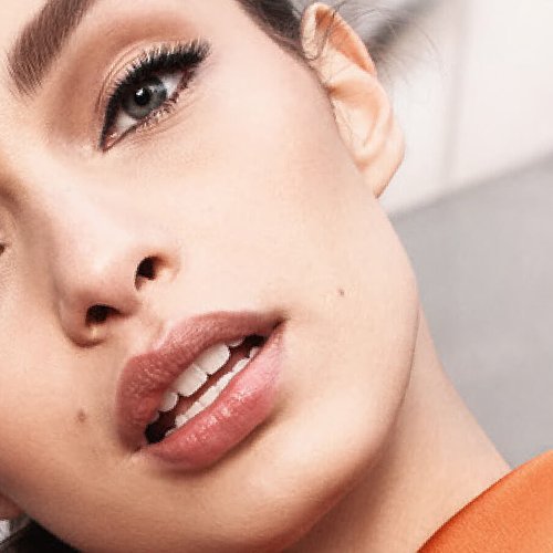 Luma Grothe Unbelievabrow Hero