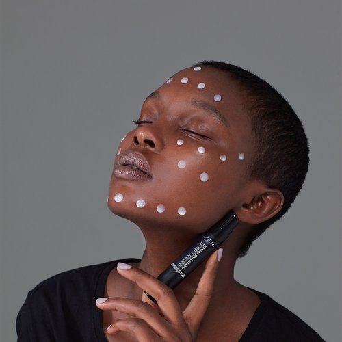 PRIMERS STICKS BEAUTY VISUALS