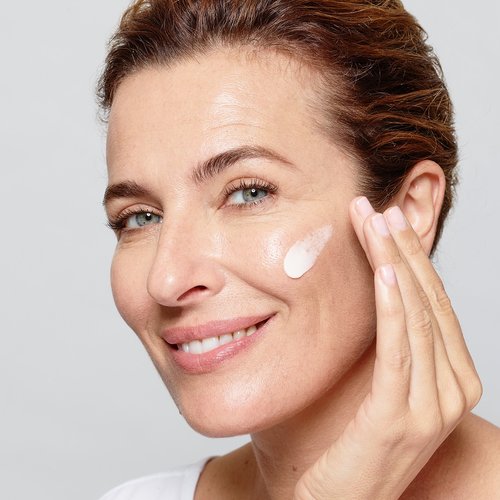 OAP SKINCARE AGE PERFECT DAY CREAM 2020 STEP2
